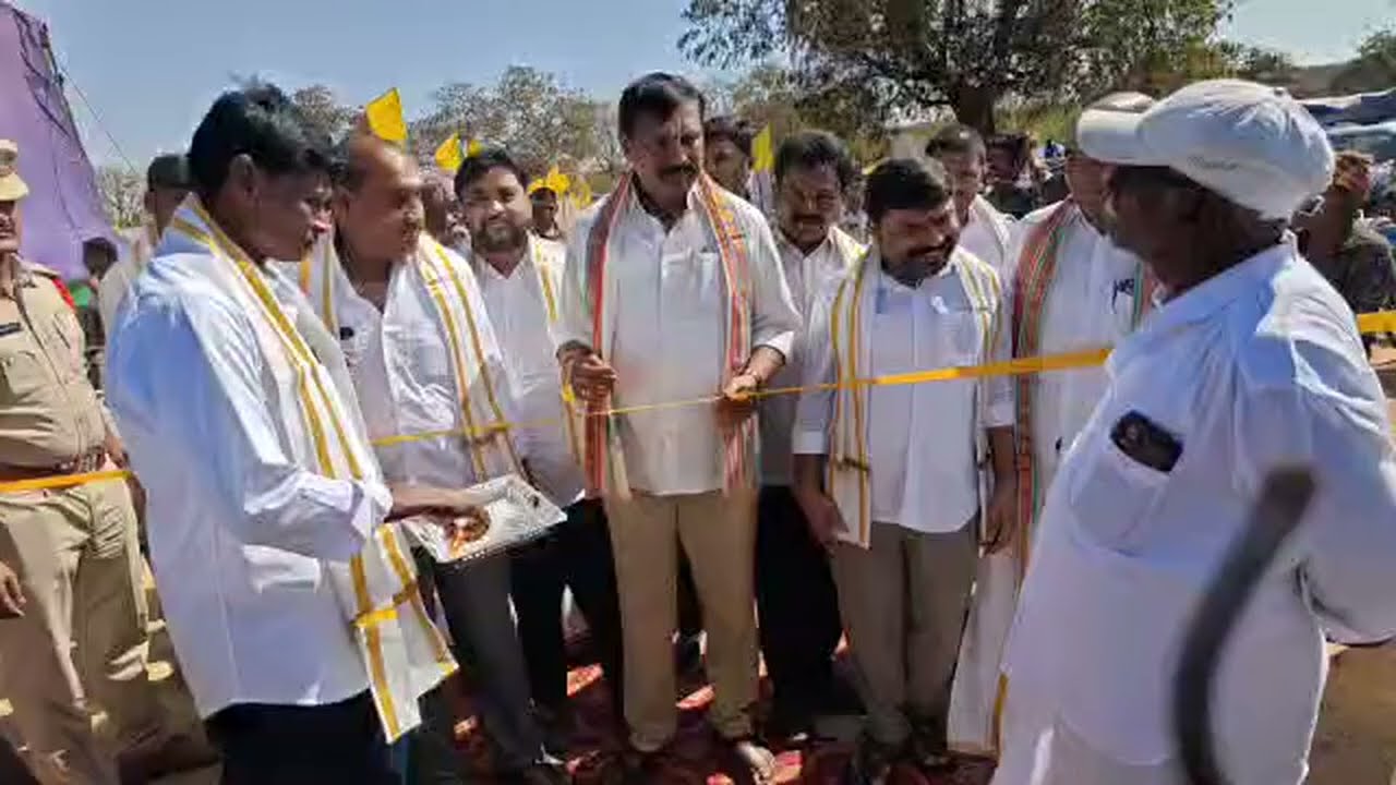 పోటీలను ప్రారంభిస్తున్న శాసనసభ్యులు, శ్రీ లక్ష్మీ వెంకటేశ్వర స్వామి దేవస్థానం వెలుగొండ 2026