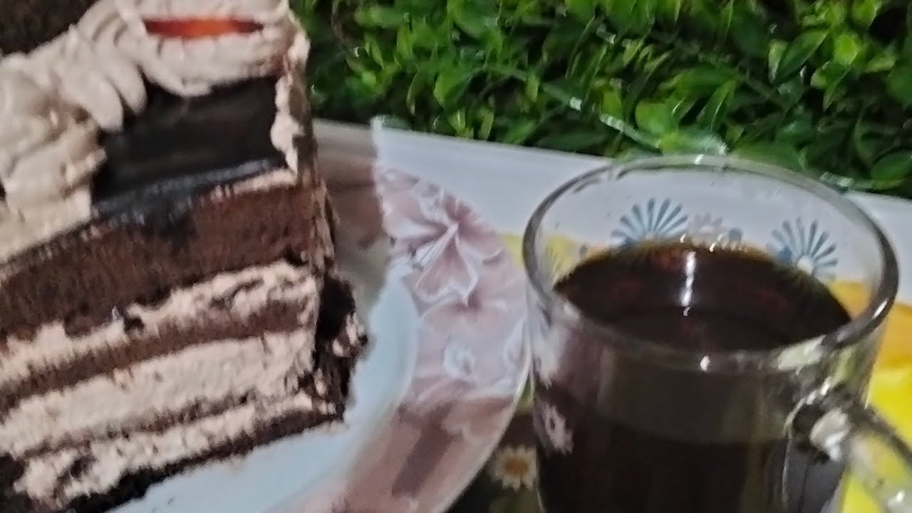 طريقه تزيين التورته سهله وبسيطه جدا ،👍