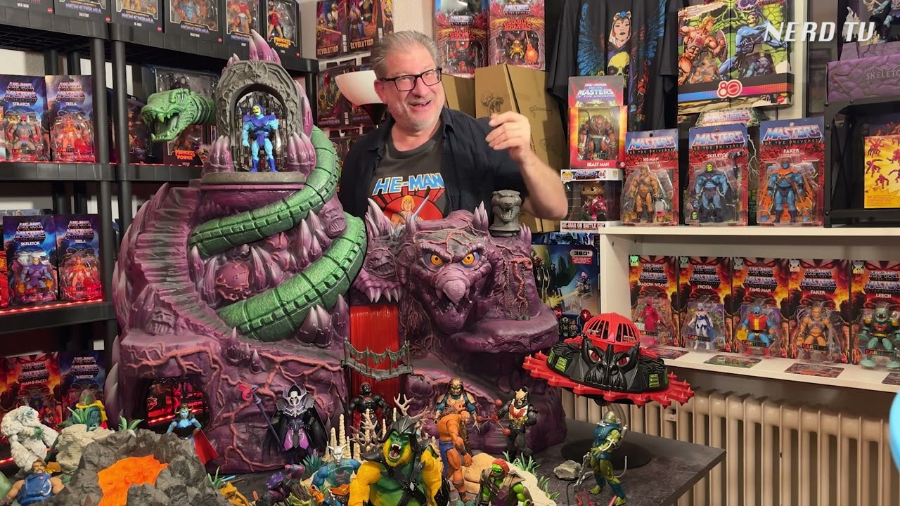 Holy Plastic - Masters of the Universe Snake Mountain Super7! @NERDtv