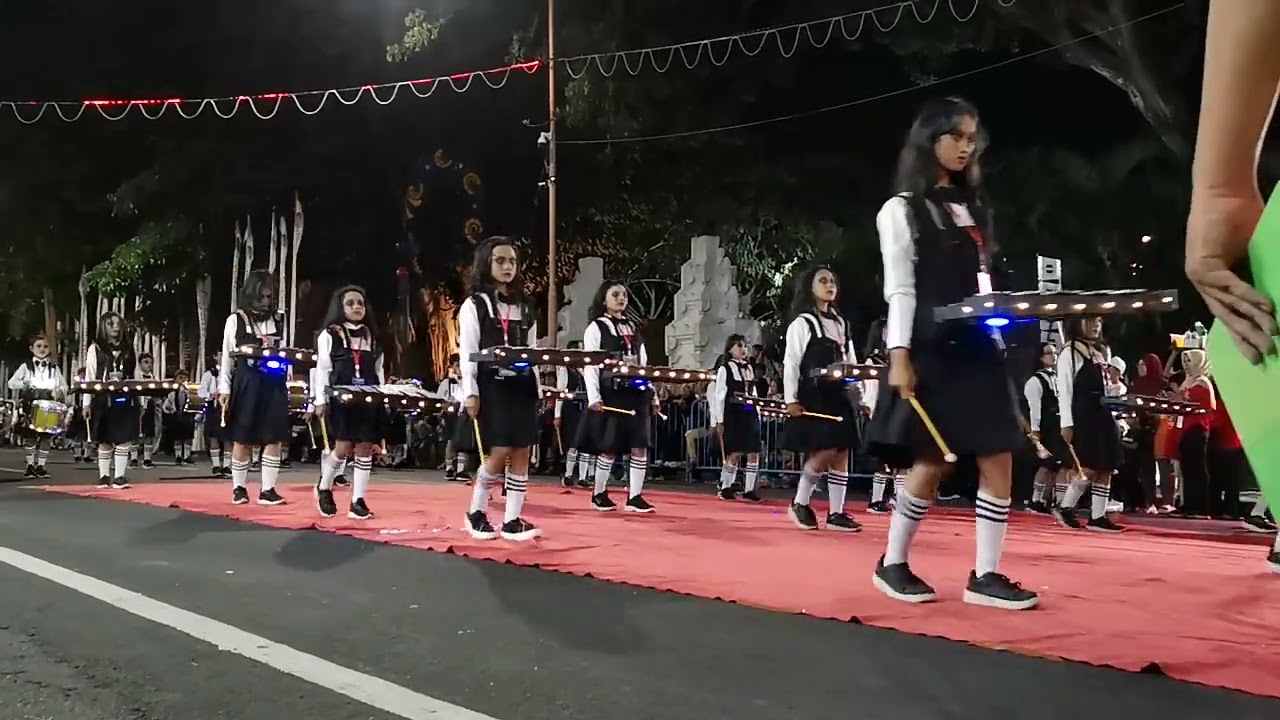 Spektakuler! Pertunjukan Ijen Marching Band III di Depan Kantor Pemkab Banyuwangi | 4