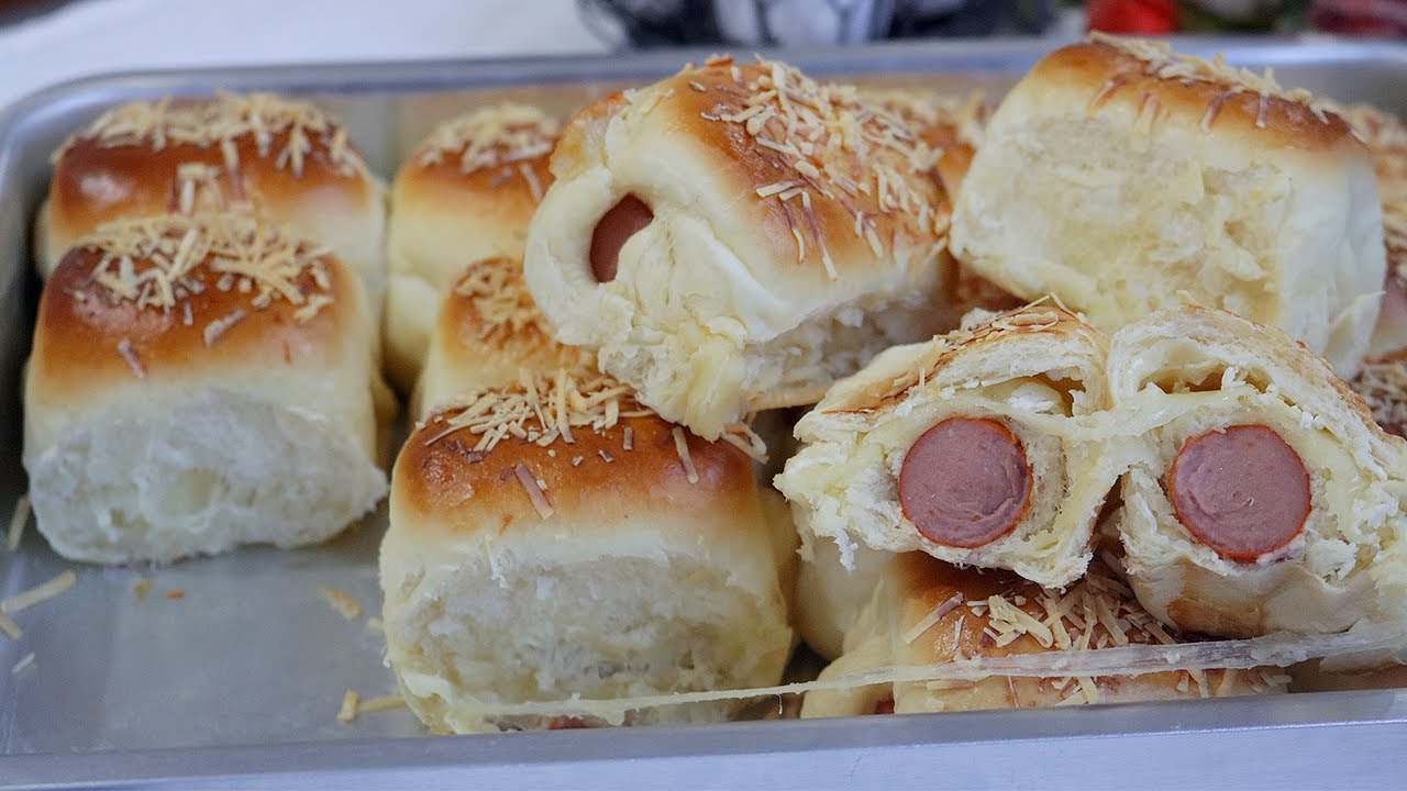 PÃO ENROLADINHO DE SALSICHA ASSIM VOCÊ NUNCA FEZ | RECEITA DE DOGUINHO ASSADO COM MASSA FOFINHA