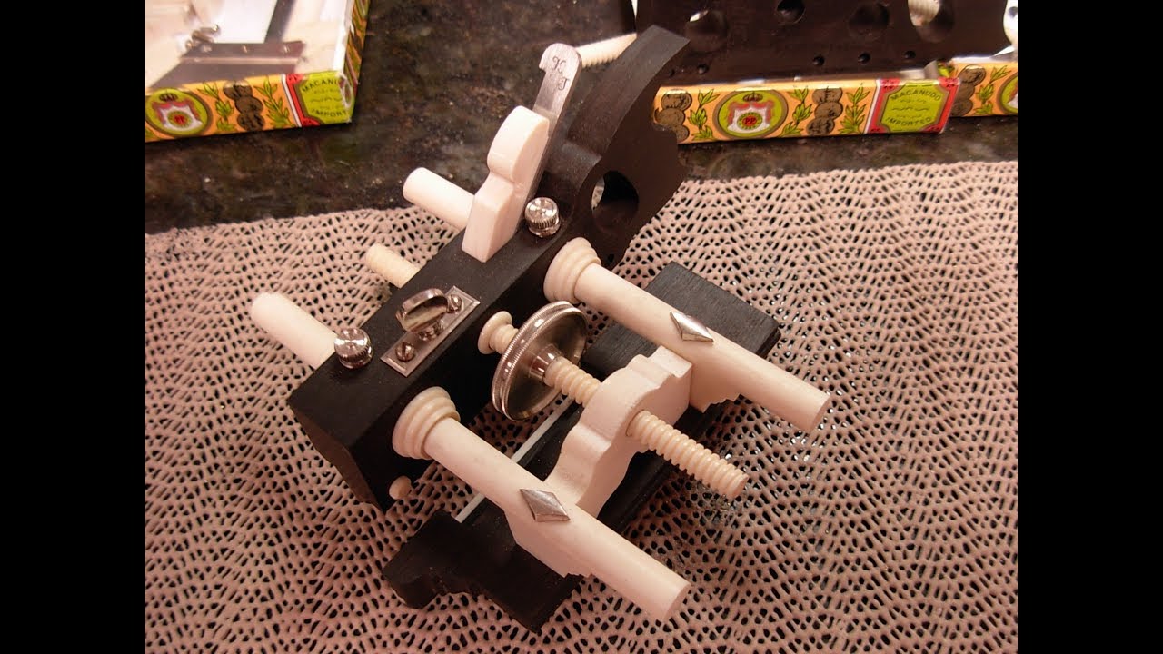 Building miniature Sandusky center wheel plow planes