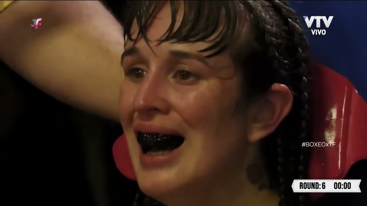 Ema Kozin vs Chris Namus 