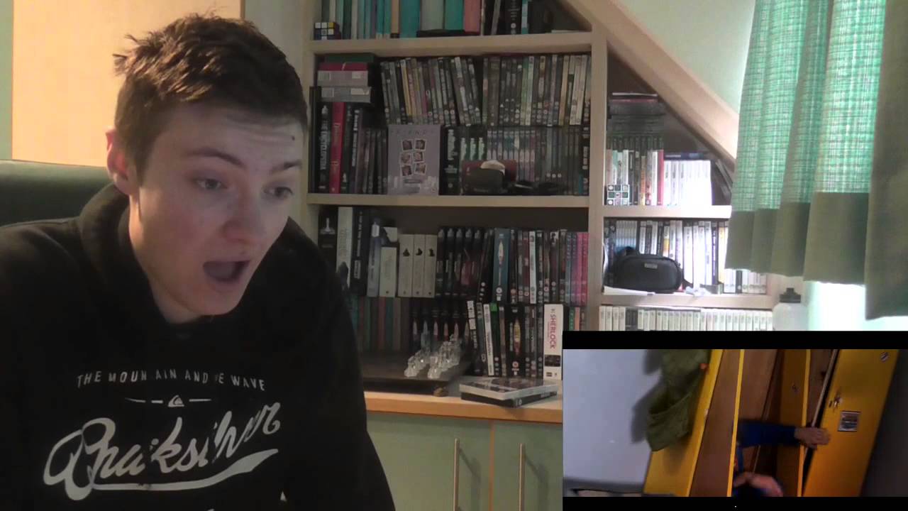 MARVEL VS DC - BATTLE REACTION