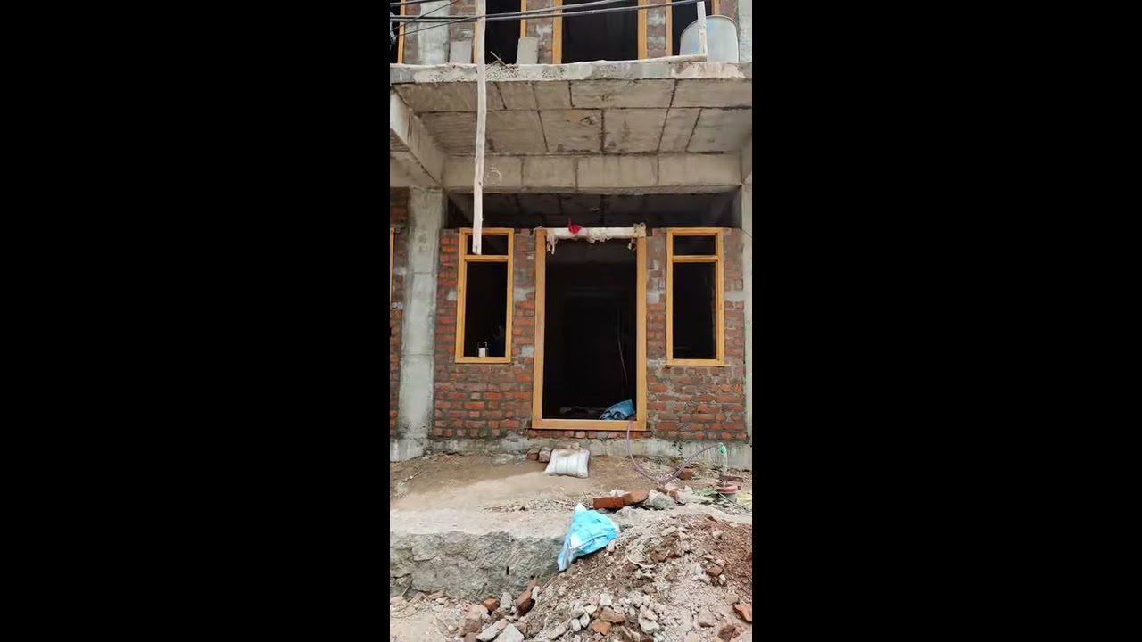 ప్రధాన ద్వారం రెండు కిటికీలు | Maindoor with two windows | katighar hari vastu