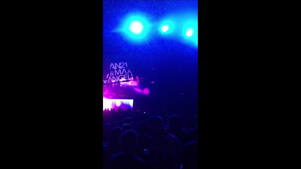 An21 & Max Vangeli dropping Bong