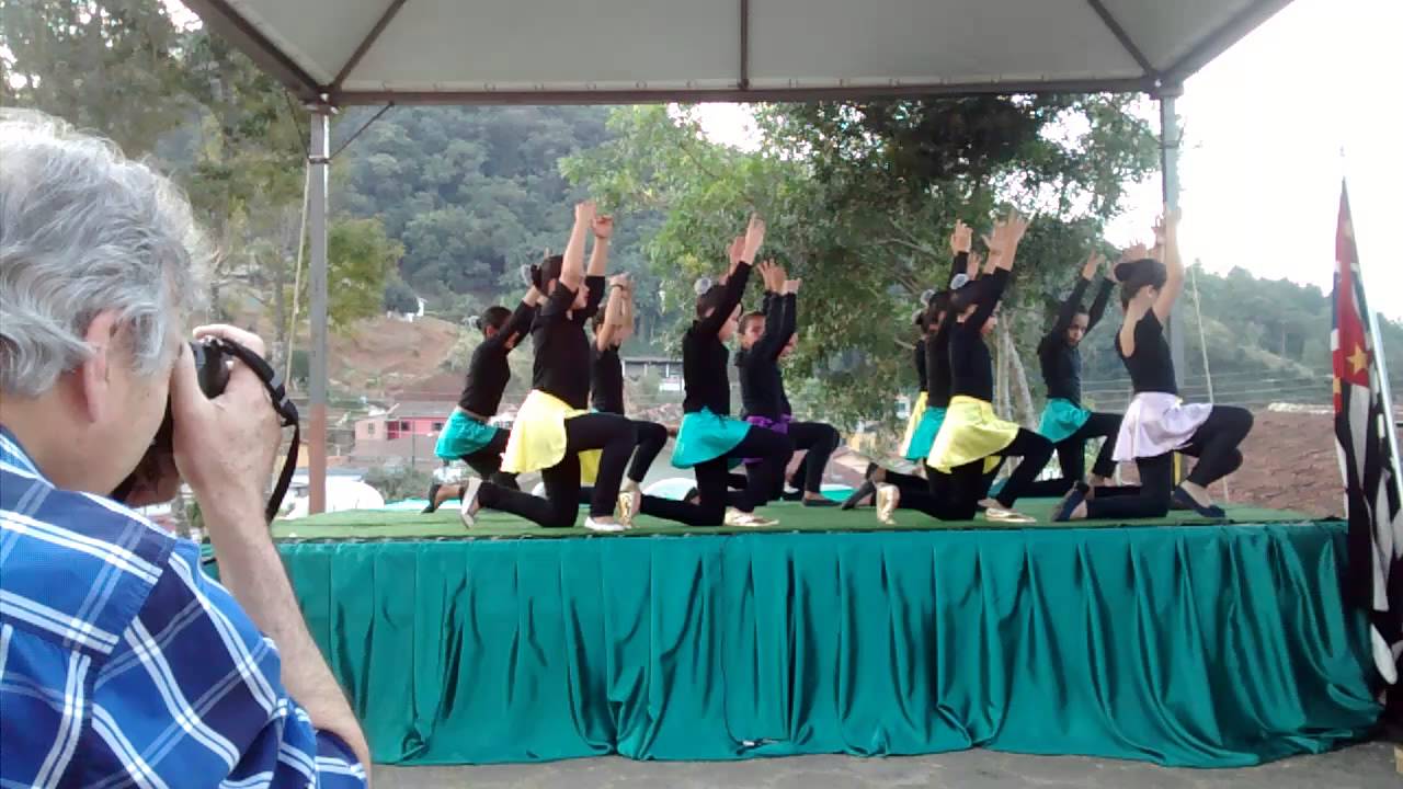 11 VIDAS LUCAS LUCCO- APRESENTAÇÃO DE DANÇA