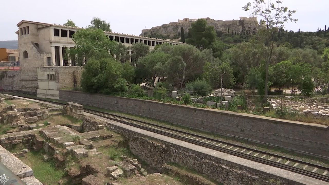 Restaurants reopen in Greece for outdoor service