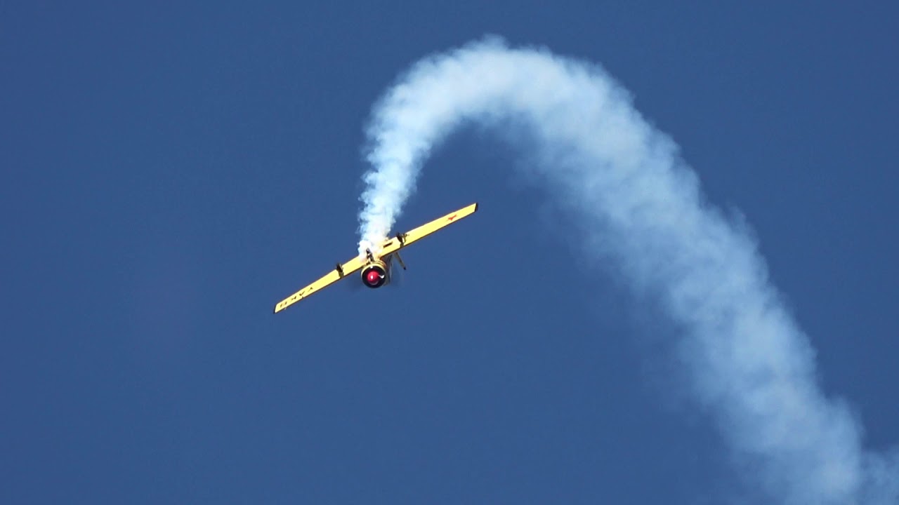Yakovlev Yak 52 VH-MHH Flown by Glenn Graham Display Hunter Valley Airshow