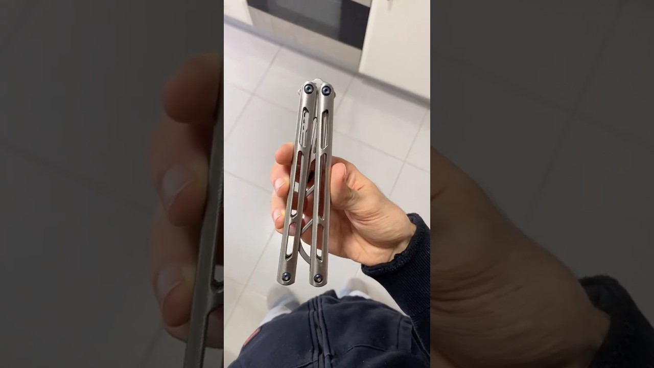 GODSPEED combo with a Butterfly knife @polarflaps [Armed Shark Tsunami Balisong Clone]