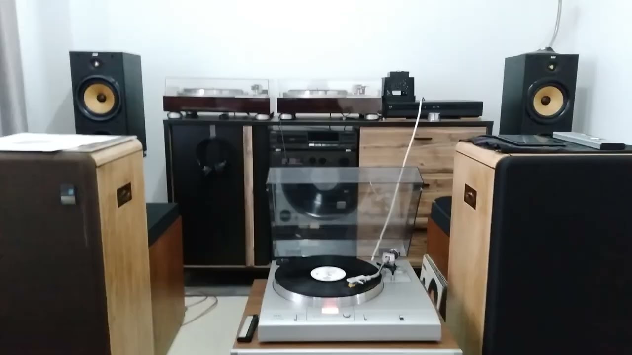 Akai ap d-30, sanyo jcx2900kr, b&w 602 s1.