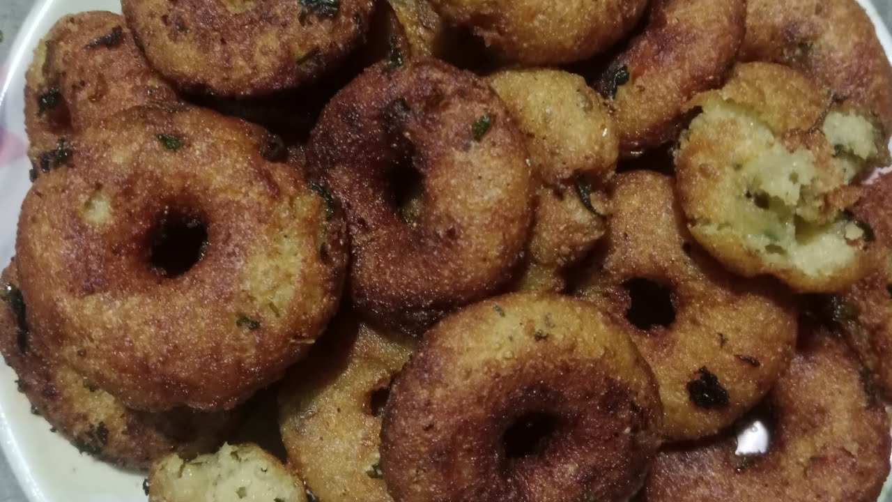 चटपटी रिंग स्नैक्स | Zoya Cooking Vlogs is live!