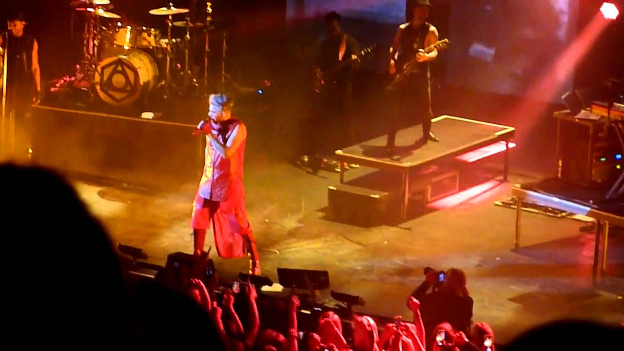 ADAM LAMBERT - TOH TOUR - LONDON - LUCY