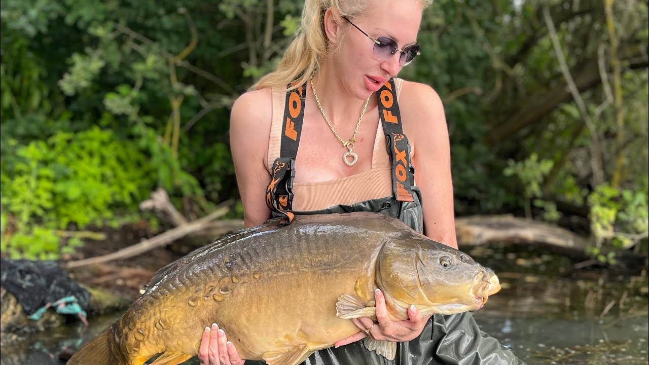 Jurassik Carp 1 🎣 karper vissen met gezin🏕️🐟
