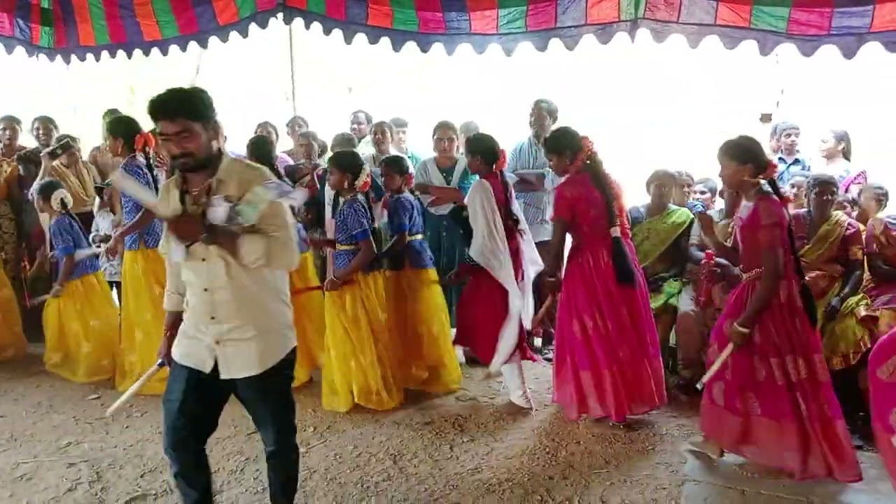 అశోక్ మైదుకూరు కోలాటం బృందావనికి చిందులు వేసే అంటూ ఎంత చక్కగా చేస్తున్నారో చూడండి 9010051312