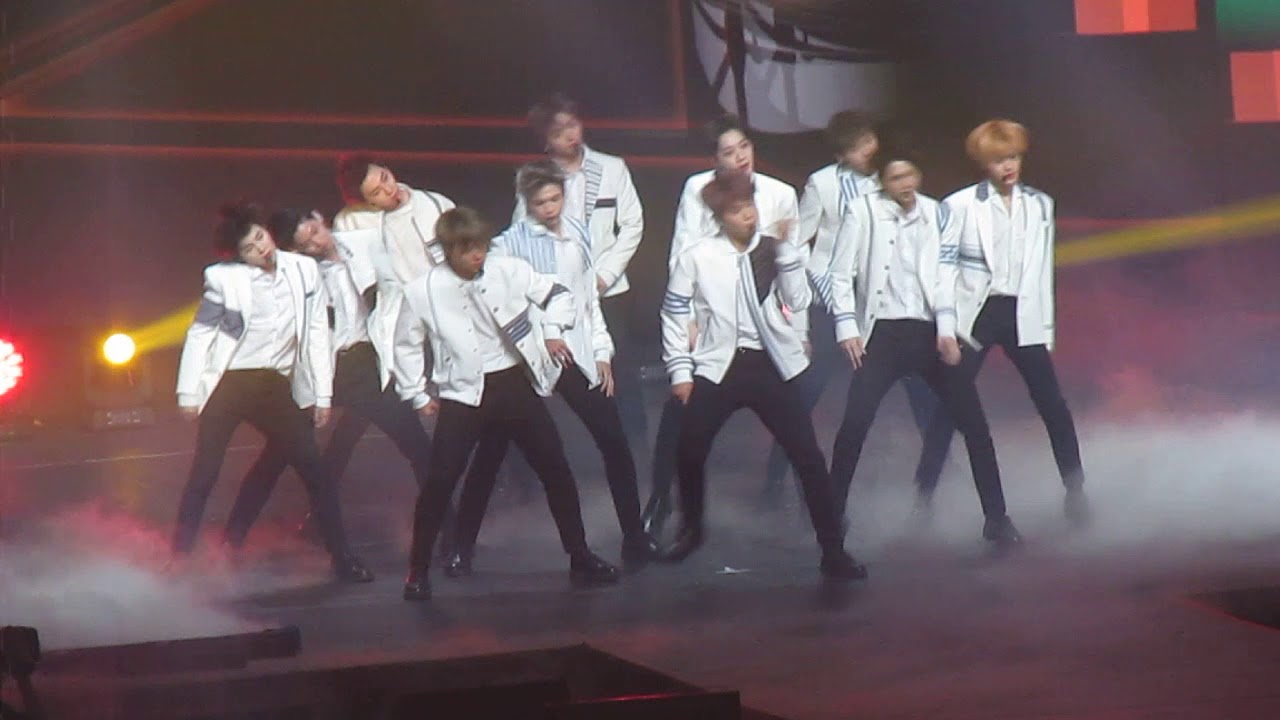 180323 Music Bank in Chile 2018 | Energetic - WANNA ONE