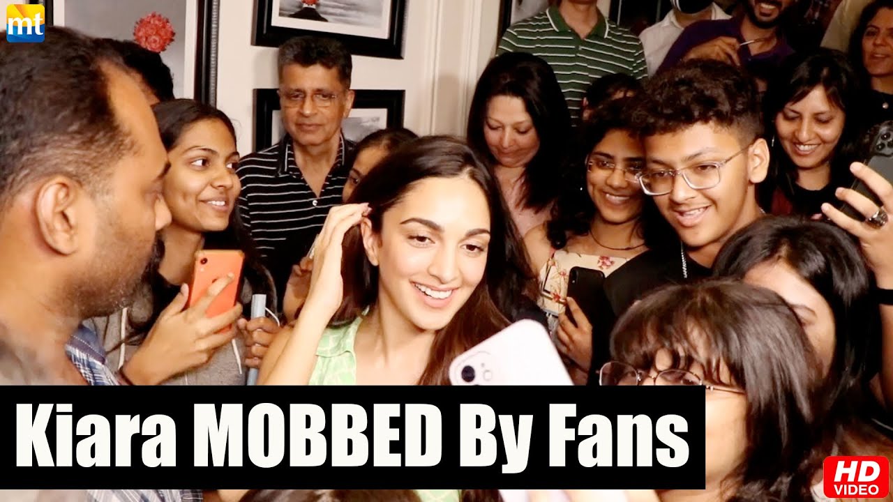 Kiara Advani gets mobbed by fans at Le Reve Cinema post Jugjugg Jeeyo, takes selfie with every fan