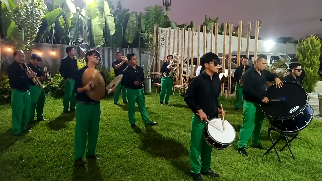 BANDA NUEVA GENERACIÓN  ROJAS