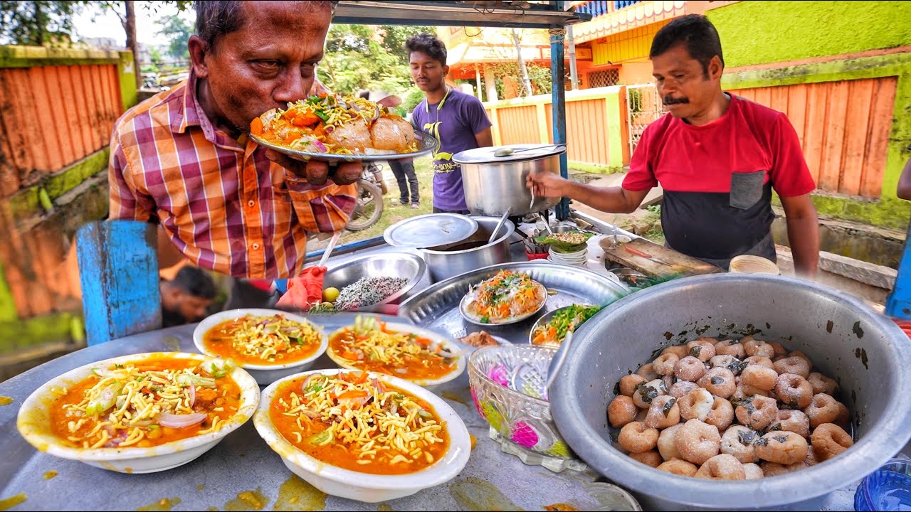 Odisha Famous Dahi Bara Only Rs.20/- | Dahi Bara, Aloo Dum & Ghuguni | Odisha Food Tour