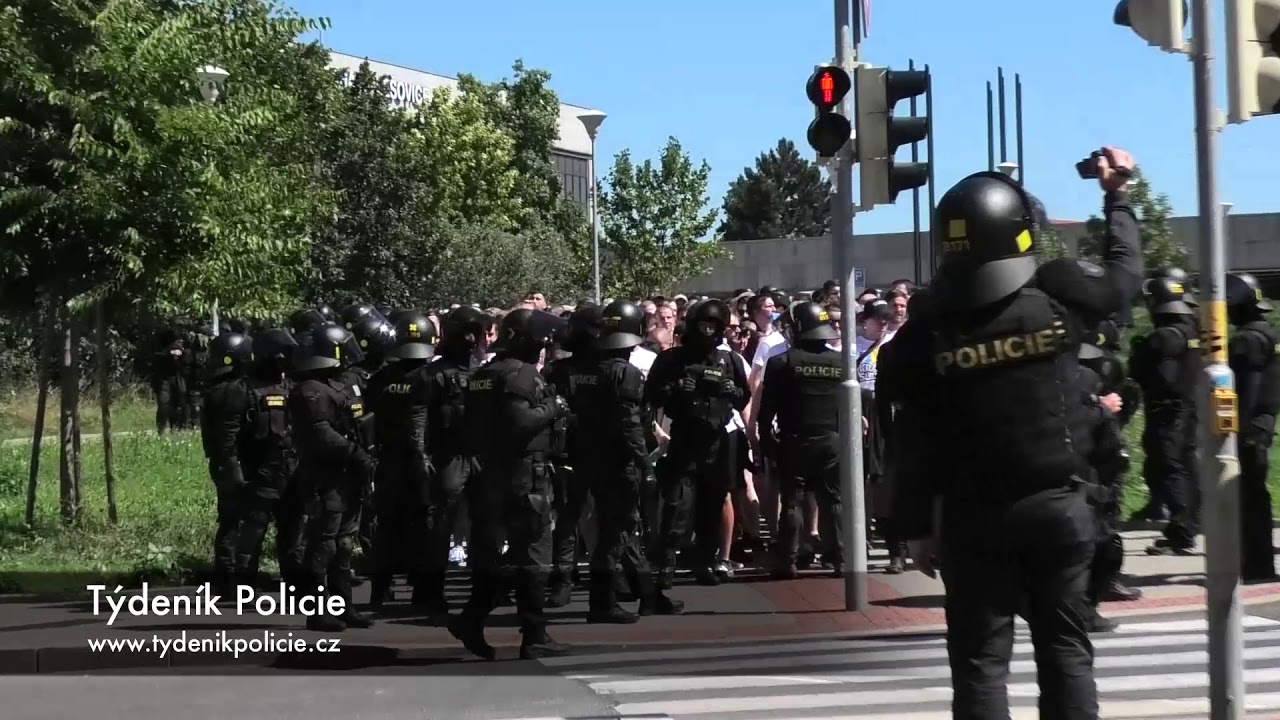 POCHOD FANOUŠKŮ BANÍKU OSTRAVA NA LETNOU - CELÉ VIDEO