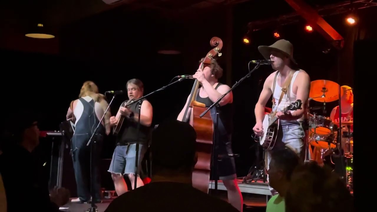 Steve &lsquo;N&rsquo; Seagulls - Master Of Puppets (Metallica cover) live at The Crafthouse 9/24/2023