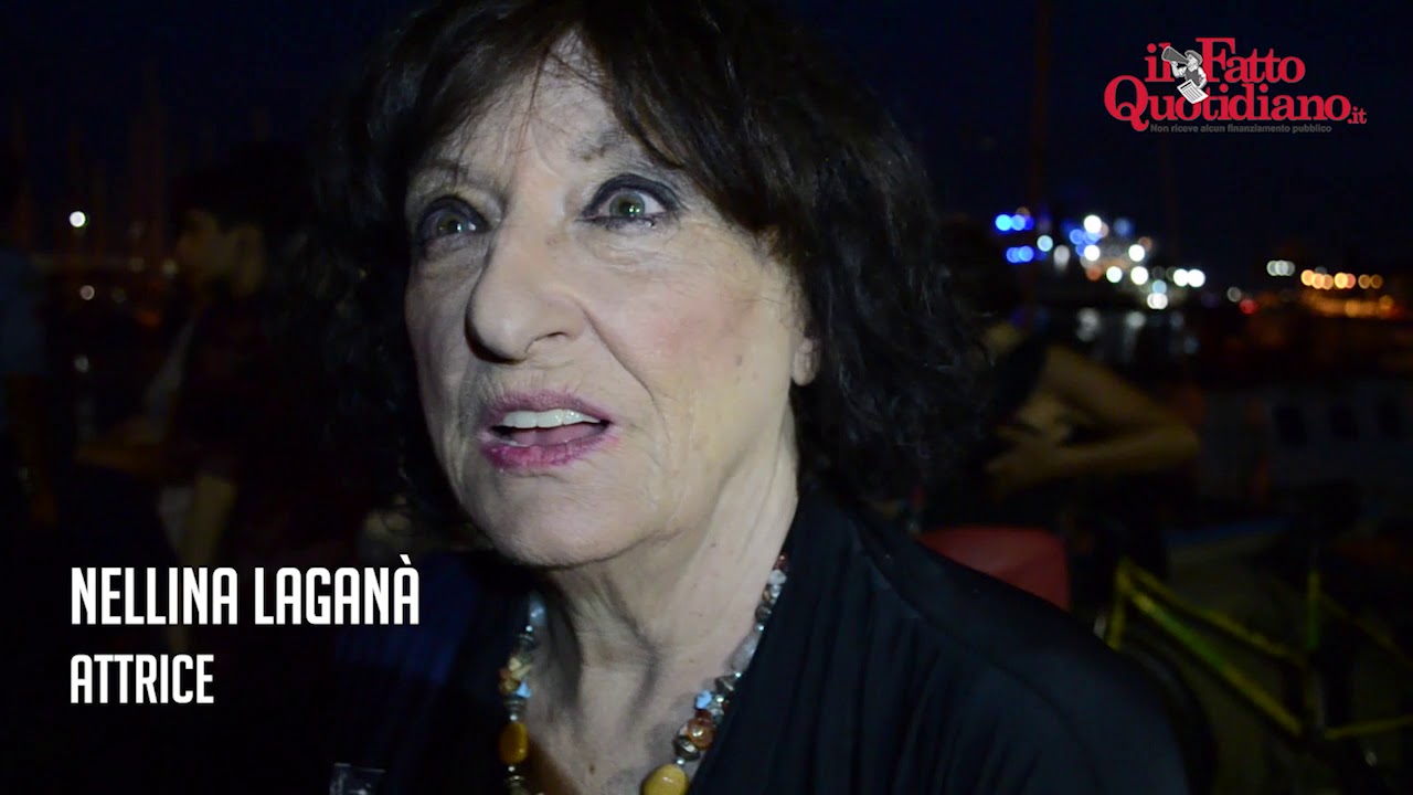Catania, nuova protesta al porto. Arancini per i migranti della nave Diciotti