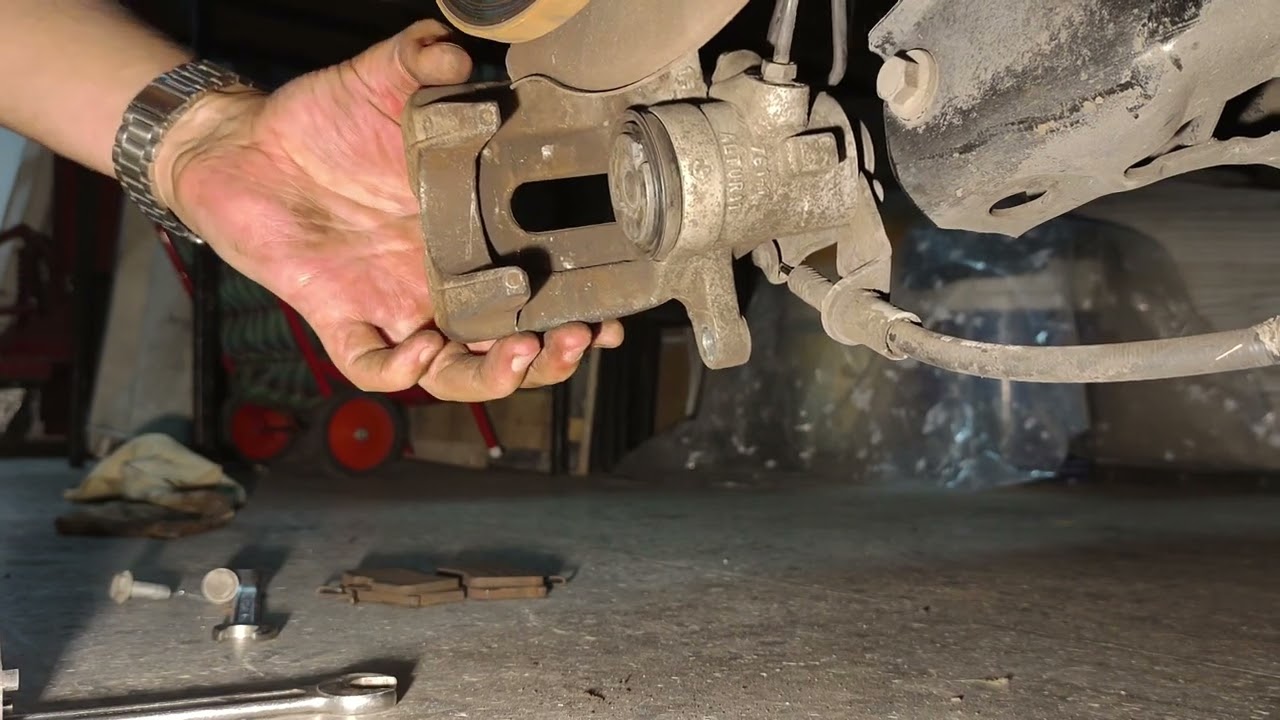Cambio Pastillas de freno trasero PEUGEOT 308 active 1.6 nafta
