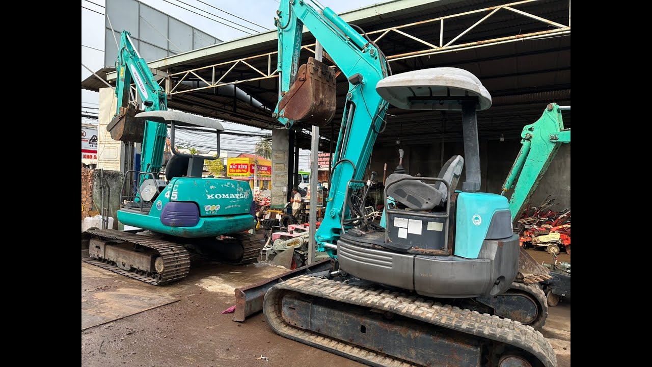 Komatsu PC45 -- Kobelco SK45 giá ngoài 300tr. Ae quan tâm LH 0844.08.55.55 | Nông cơ Vũ Văn Bự