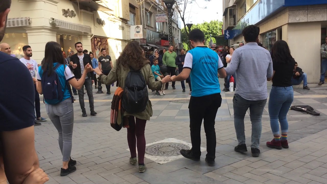 Mersin Sokak Çalgıcıları w/ Özgün Sanat Atölyesi