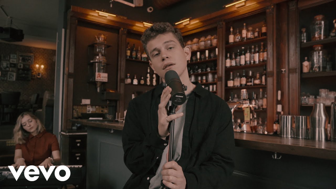 Gregor H&auml;gele - Paracetamol (Apotheken-Bar Session (Akustik))