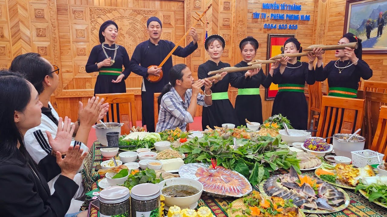 Mở Đại tiệc Già Làng Tây Nguyên tại Hạ Thành Quán món cá Bỗng vào nhà mới A Páo. Nguyễn Tất Thắng