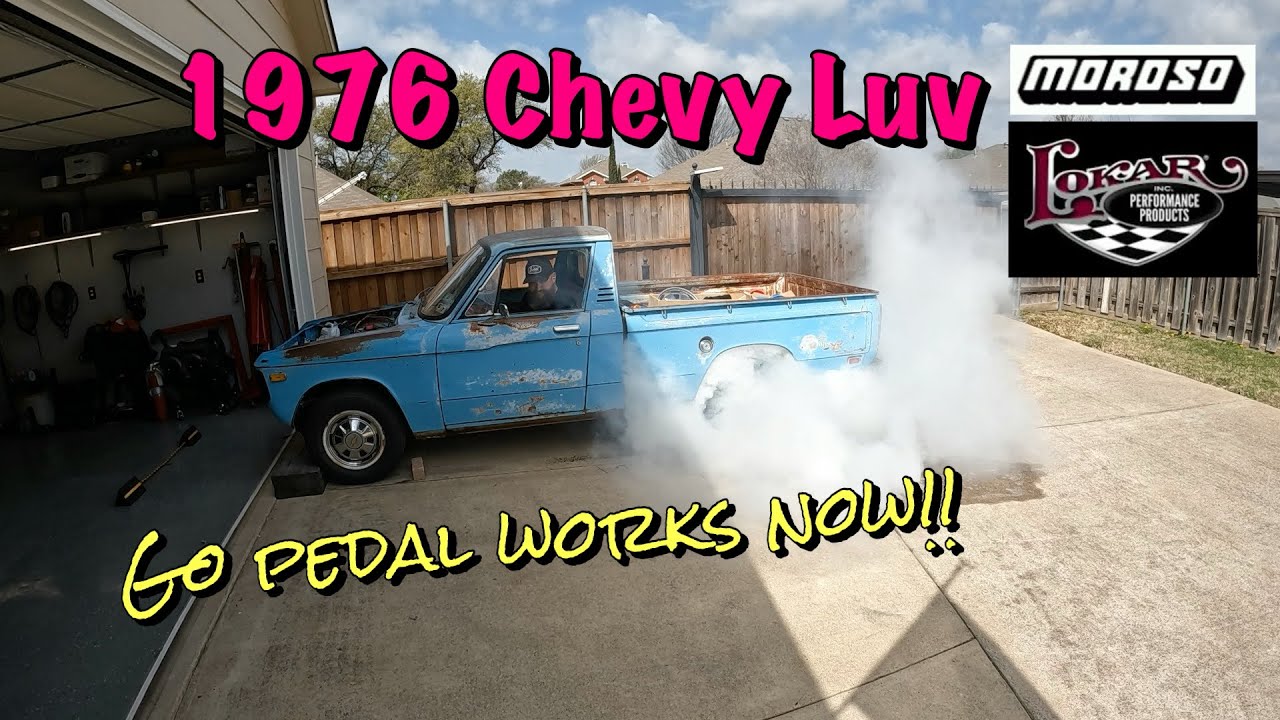 Установка кабелей Lokar и аккумуляторного отсека Moroso в Chevrolet Luv 1976 года выпуска.