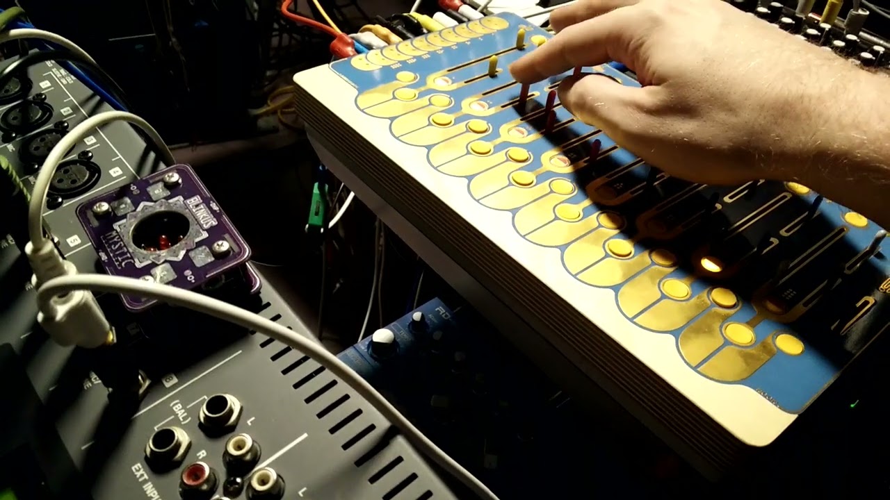 Landscape FM Noon Beat 9 (feat. Syntrx II)