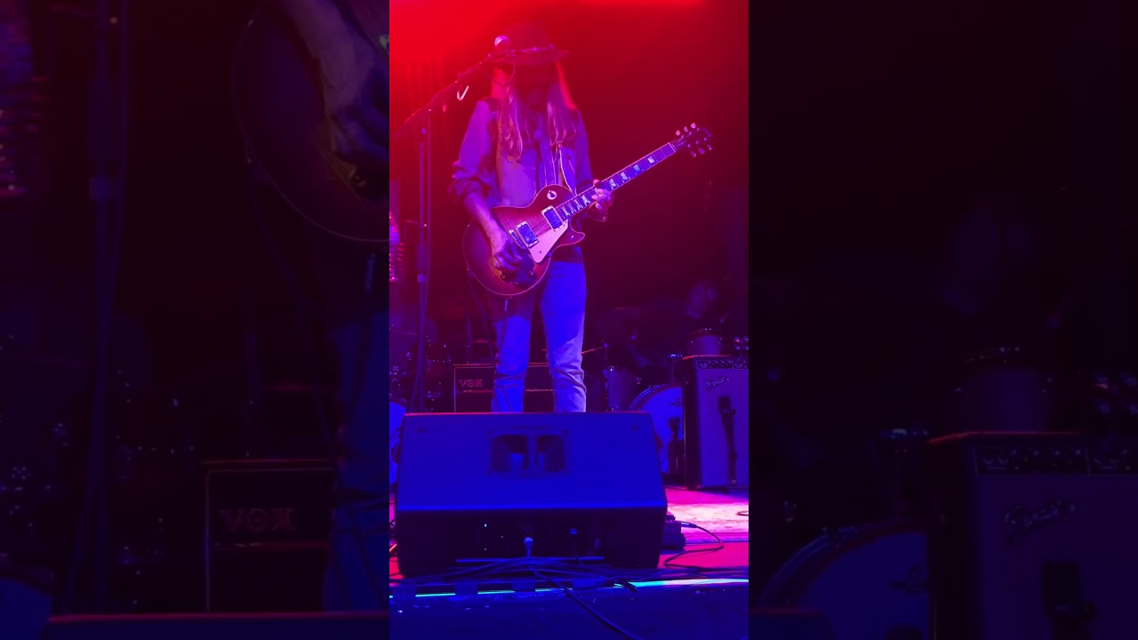 Channeling Dickey Betts and Jimmy Page on this intro to &ldquo;One Way Out&rdquo;!