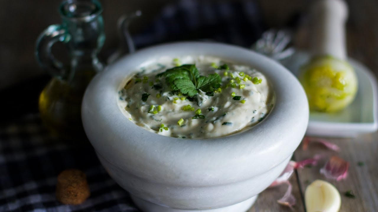 ALIOLI CON MAYONESA o Mayonesa con Ajo