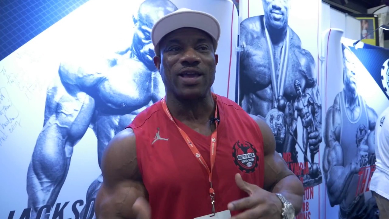 Декстер «Блэйд» Джексон разминает плечи + лучшие моменты выставки LA Fit Expo