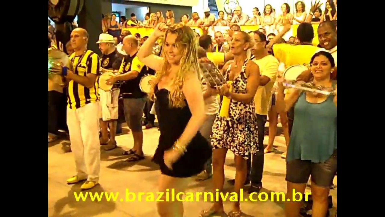 👸👸BALLERINI DI SAMBA ESUBERANTE CHE BALLANO A RIO DE JANEIRO
