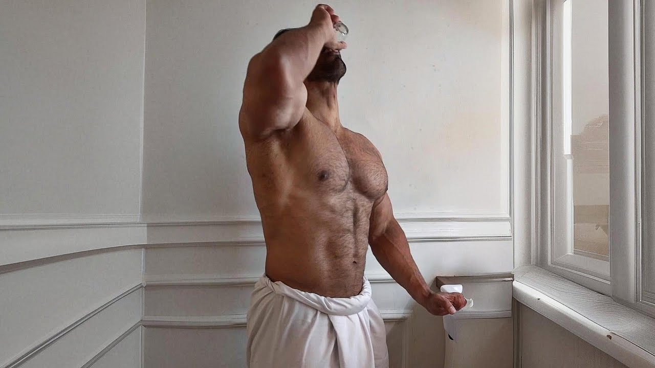A Bodybuilder Lifestyle 💪 | Younis Mousa