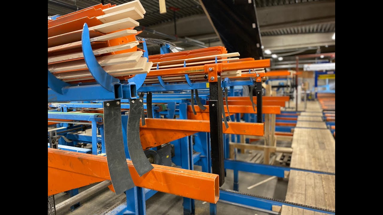 Resaw and grading line with 3 packing stations