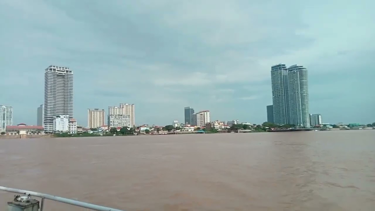 មុខវាំង កំពង់ចម្លងអរិយក្សត្រ ទឹកឡើងខ្លាំង