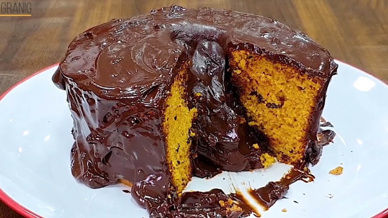 NEM PARECE DIETA - BOLO DE CENOURA FIT COM COBERTURA DE CHOCOLATE!