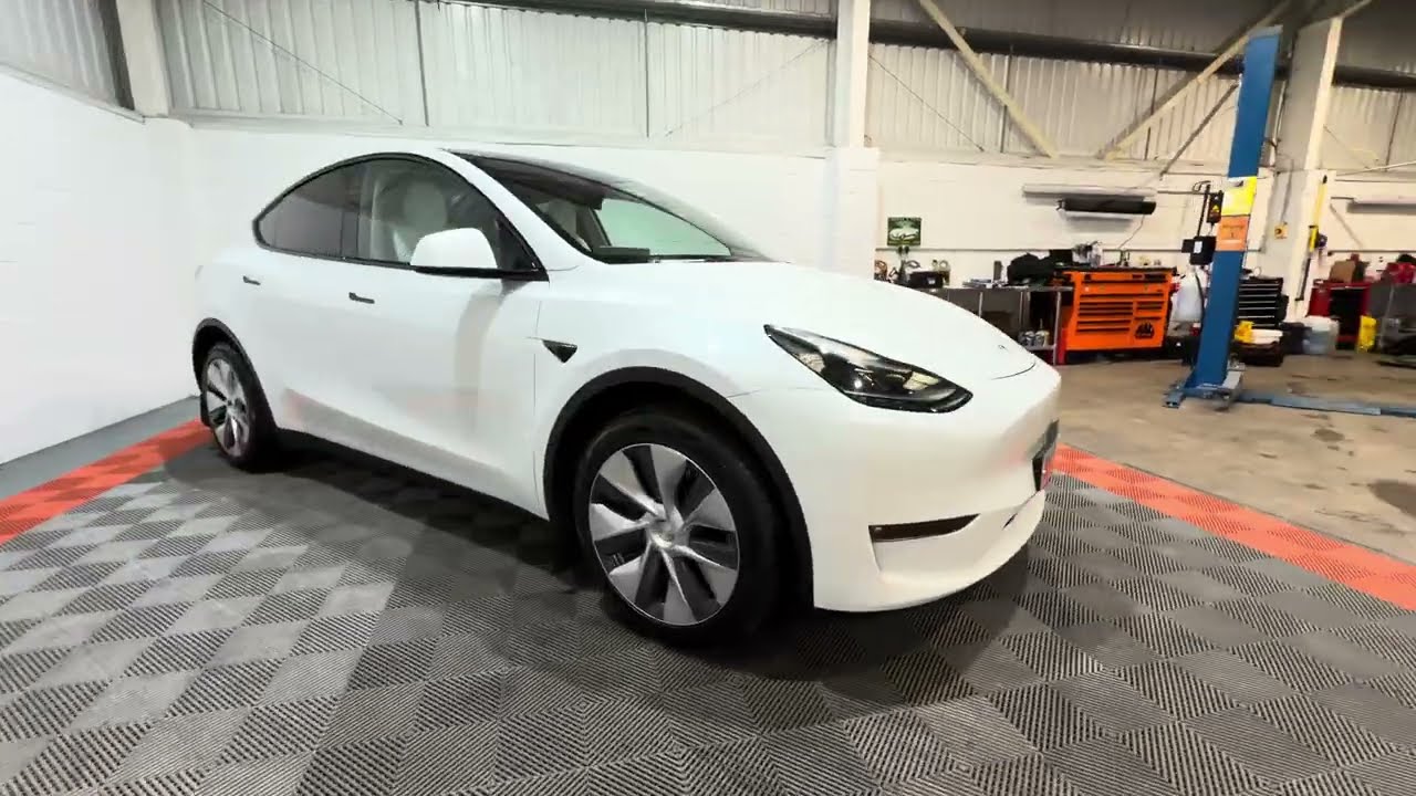 Tesla Model Y (Dual Motor) Long Range Auto 4WDE 5dr