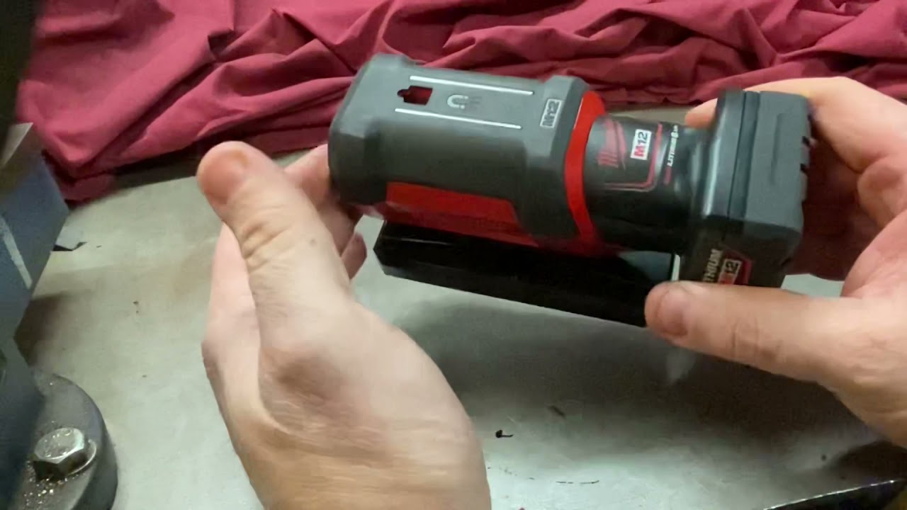 ACDodd 5 minute review - Milwaukee M12 Rover service light