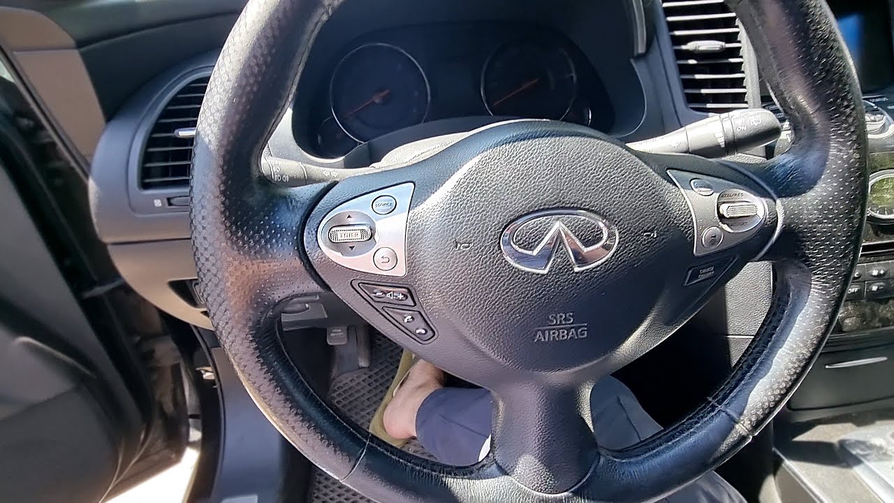 infiniti fx35 не работает регулировка руля.