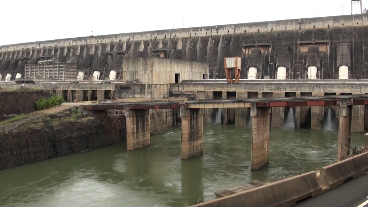 Itaipu Binacional Represa Hidroelectrica - Brasil