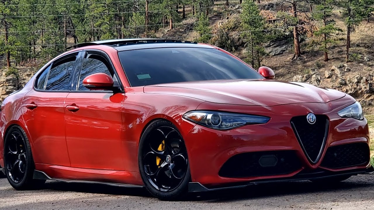Alfa Romeo Giulia 2.0 DV+ Bov/Exhaust sounds, short ride along