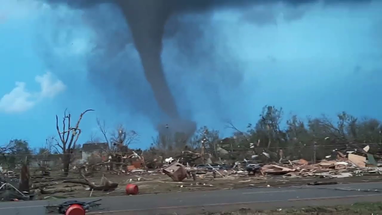 Andover KS Tornado FULL video from funnel to rope out