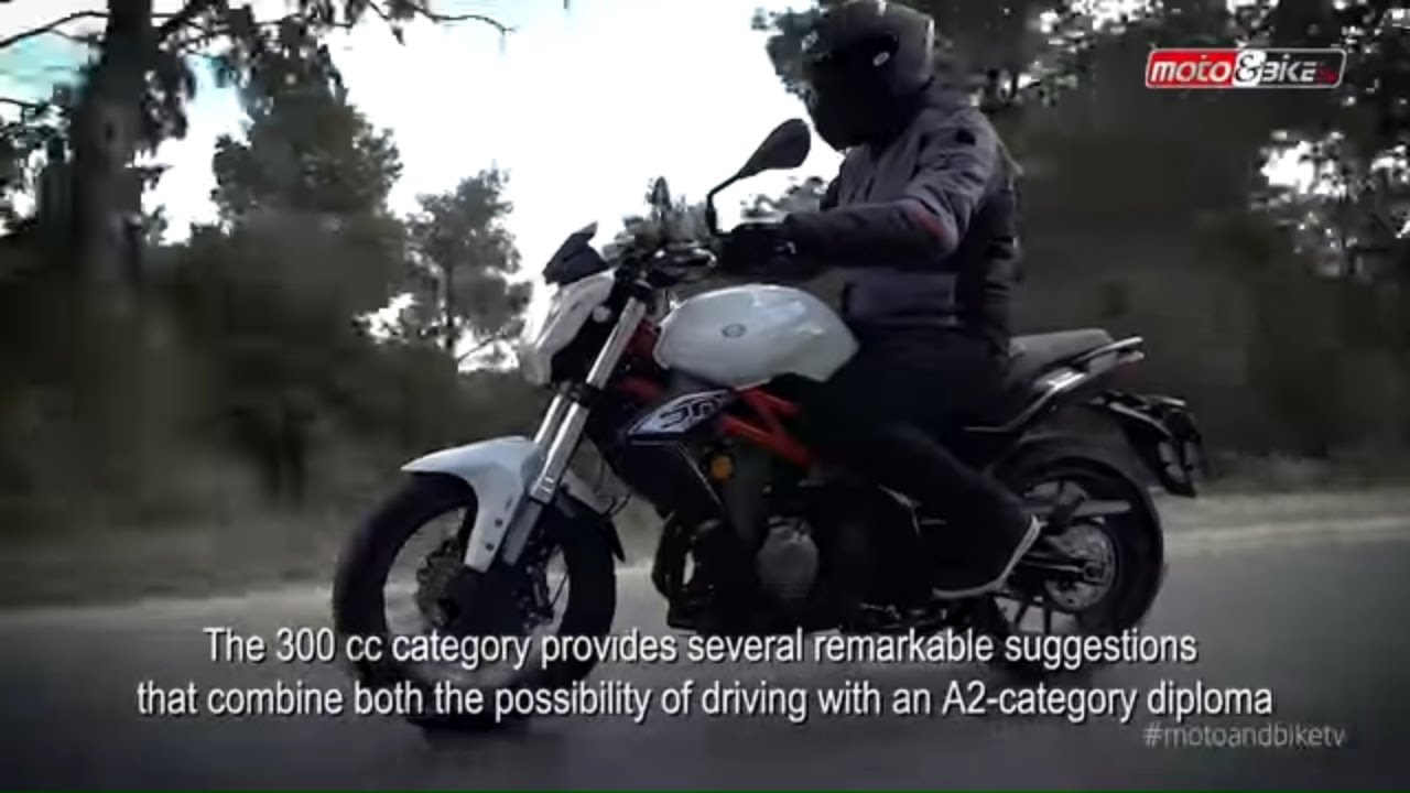 Benelli BN 302 Test ride ( English subtitles)