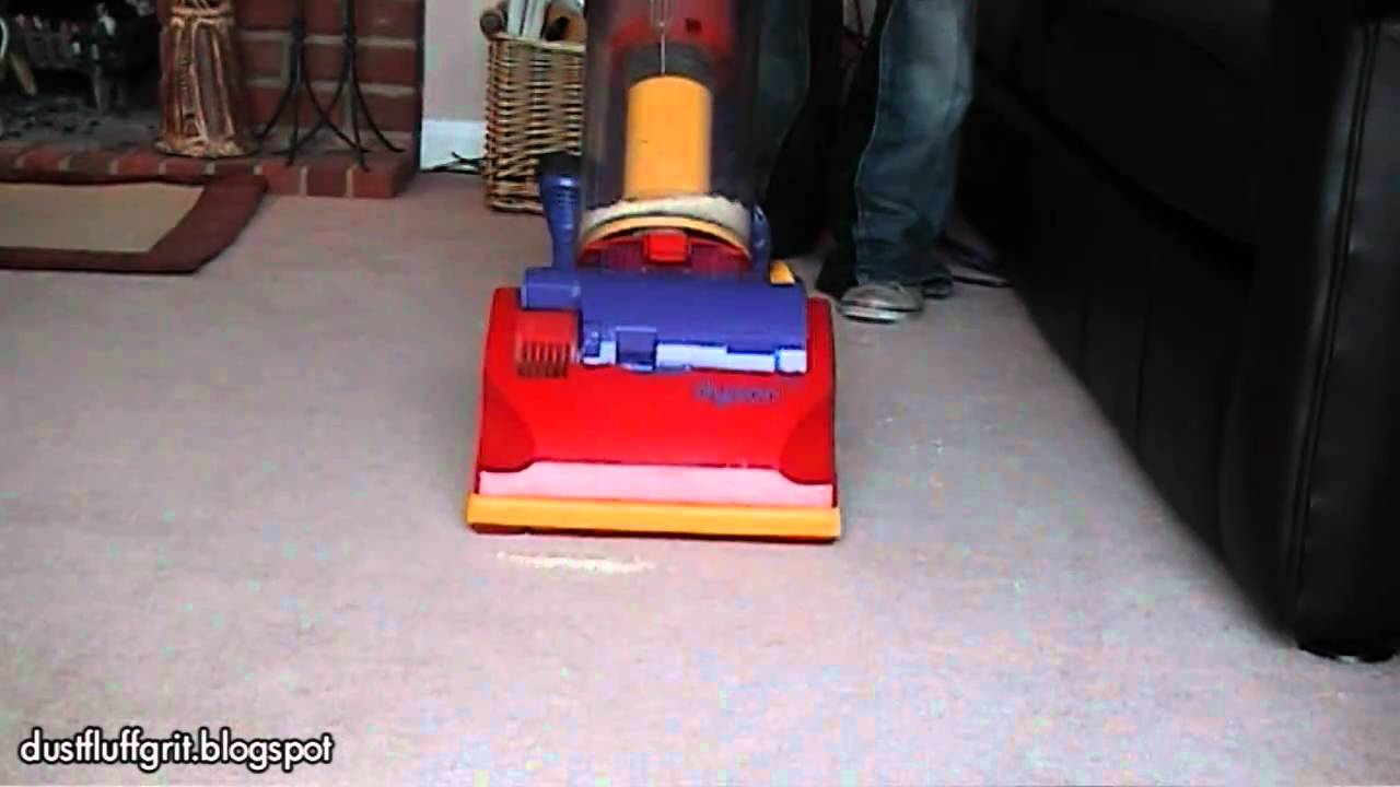 Dyson DC01 De Stijl pick-up demo