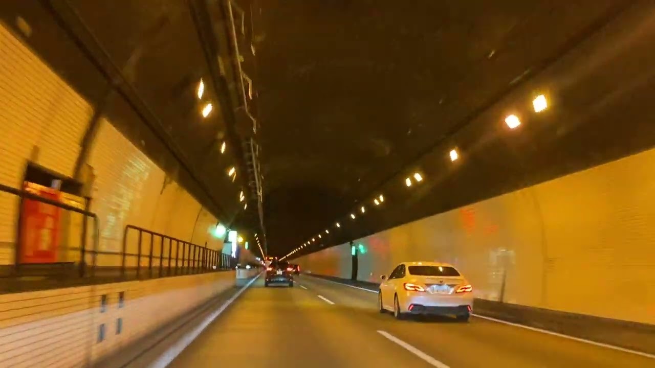 九州自動車道 肥後トンネル(上り)